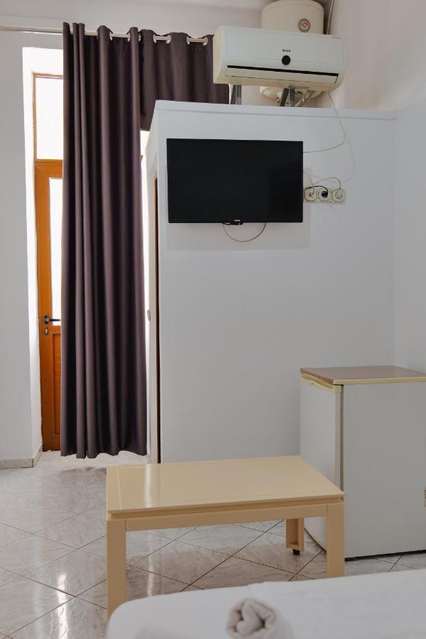 Hotel Casamia Saranda Extérieur photo